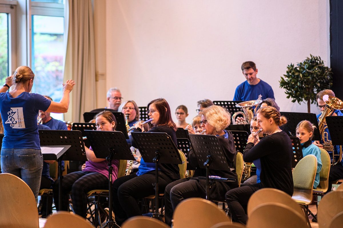 Das Zenngrundorchester beim Neubürgerempfang der Gemeinde Veitsbronn 2025.